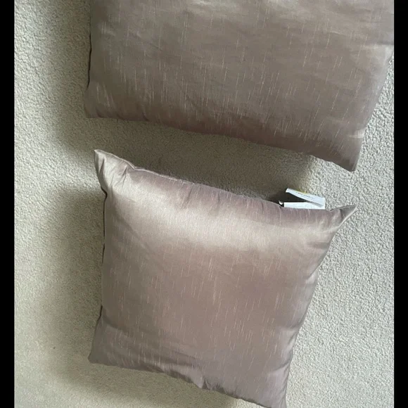 đź’° throw pillows - Picture 3 of 7